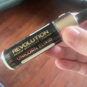 Revolution Black and Gold Primer for Flawless Makeup